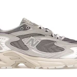 New Balance 725 Grey Sneakers